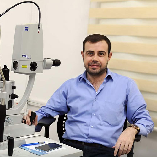 الدكتور عباس شاكر داود