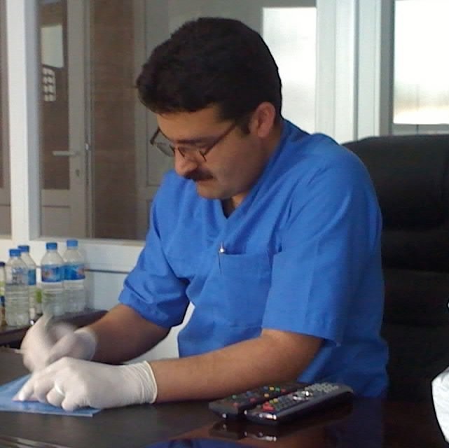 الدكتور نزار أحمد محمد